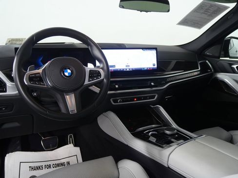 Certified 2025 BMW X6 xDrive40i w/ Premium Package image 20