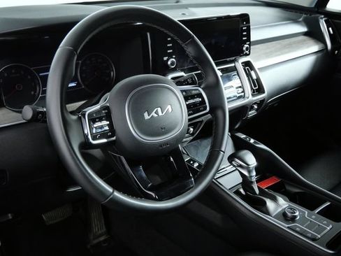 Used 2023 Kia Sorento S AWD/4WD image 20