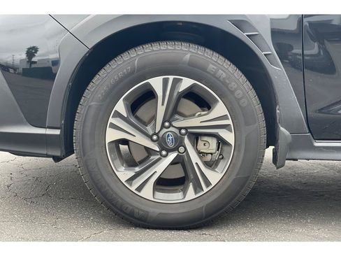 Used 2024 Subaru Crosstrek 2.0i Premium image 10