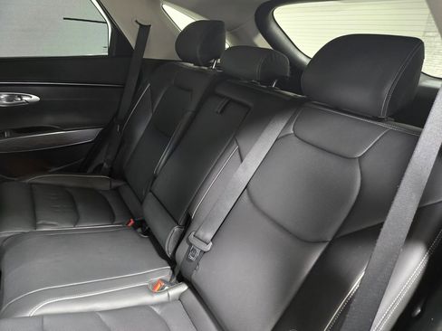 Used 2023 Genesis GV70 2.5T w/ Advanced Package image 34