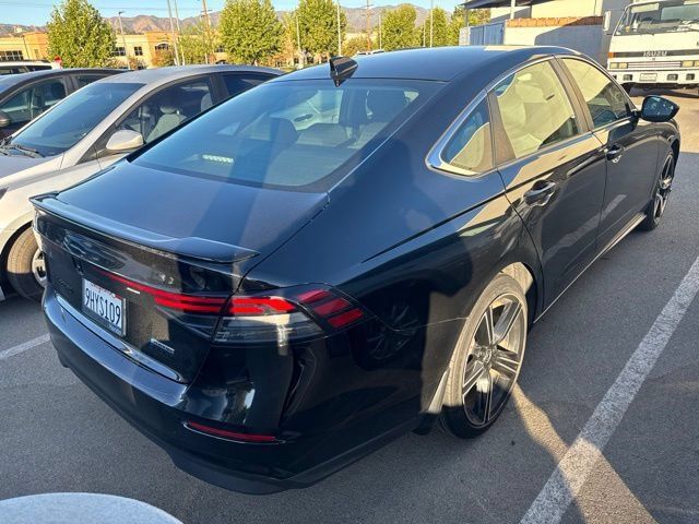 Used 2023 Honda Accord Sport image 4