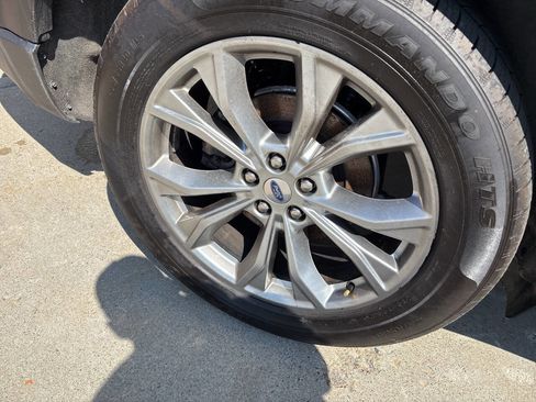 Used 2021 Ford Explorer Limited w/ Equipment Group 301A image 27