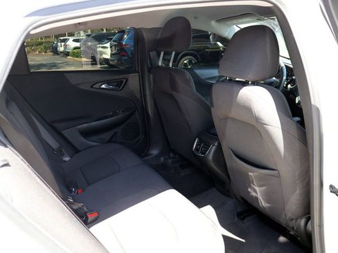 Used 2023 Chevrolet Malibu LT image 31