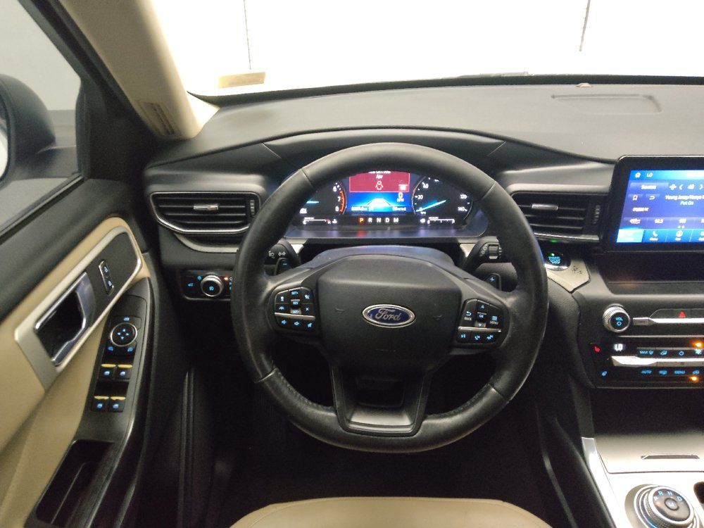 Used 2020 Ford Explorer XLT w/ Equipment Group 202A RWD image 22