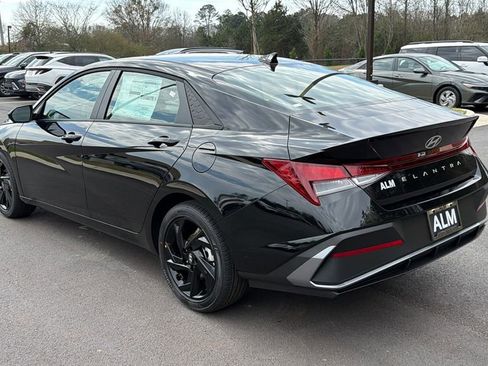 New 2026 Hyundai Elantra Sport FWD image 8