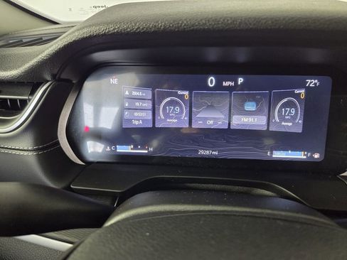 Certified 2025 Jeep Grand Cherokee Laredo w/ Luxury Tech Group I image 18