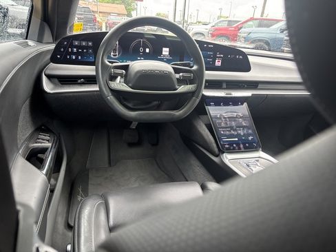 Used 2023 Lucid Air Touring AWD/4WD image 16