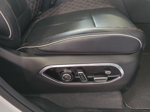 Used 2024 Jeep Grand Cherokee L Summit w/ Advanced Protech Group IV AWD/4WD image 23