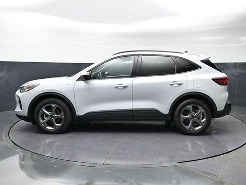 Used 2025 Ford Escape ST-Line FWD image 8