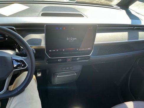 New 2025 Volkswagen ID. Buzz Pro S Plus AWD/4WD image 9