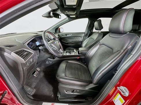 Used 2022 Ford Edge ST-Line w/ Class II Trailer Tow Package image 29