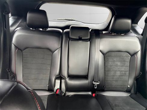 Used 2022 Ford Edge ST-Line image 13