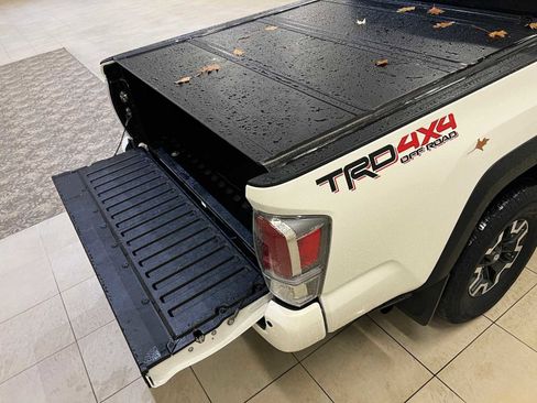 Certified 2020 Toyota Tacoma TRD Off-Road image 29