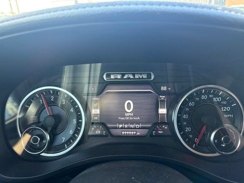 Used 2019 RAM 1500 Laramie AWD/4WD image 22