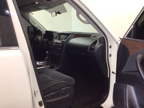 Used 2020 Nissan Armada SV RWD image 9