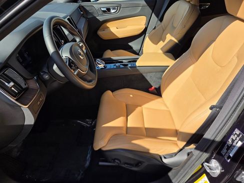 Used 2023 Volvo XC60 T8 Ultimate w/ Climate Package AWD/4WD image 11