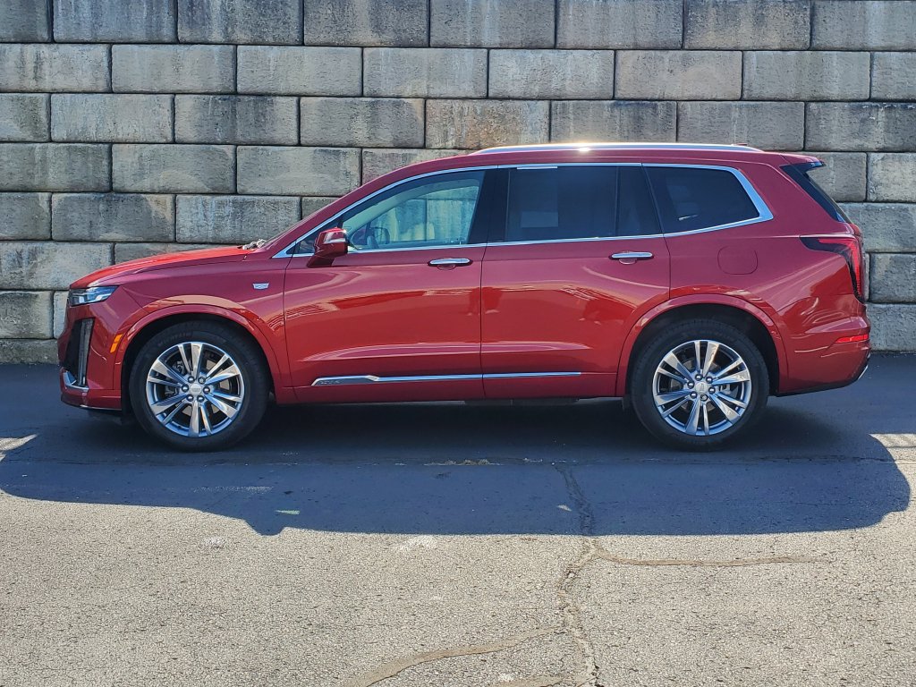 Used 2024 Cadillac XT6 Premium Luxury w/ LPO, Floor Liner Package AWD/4WD image 2