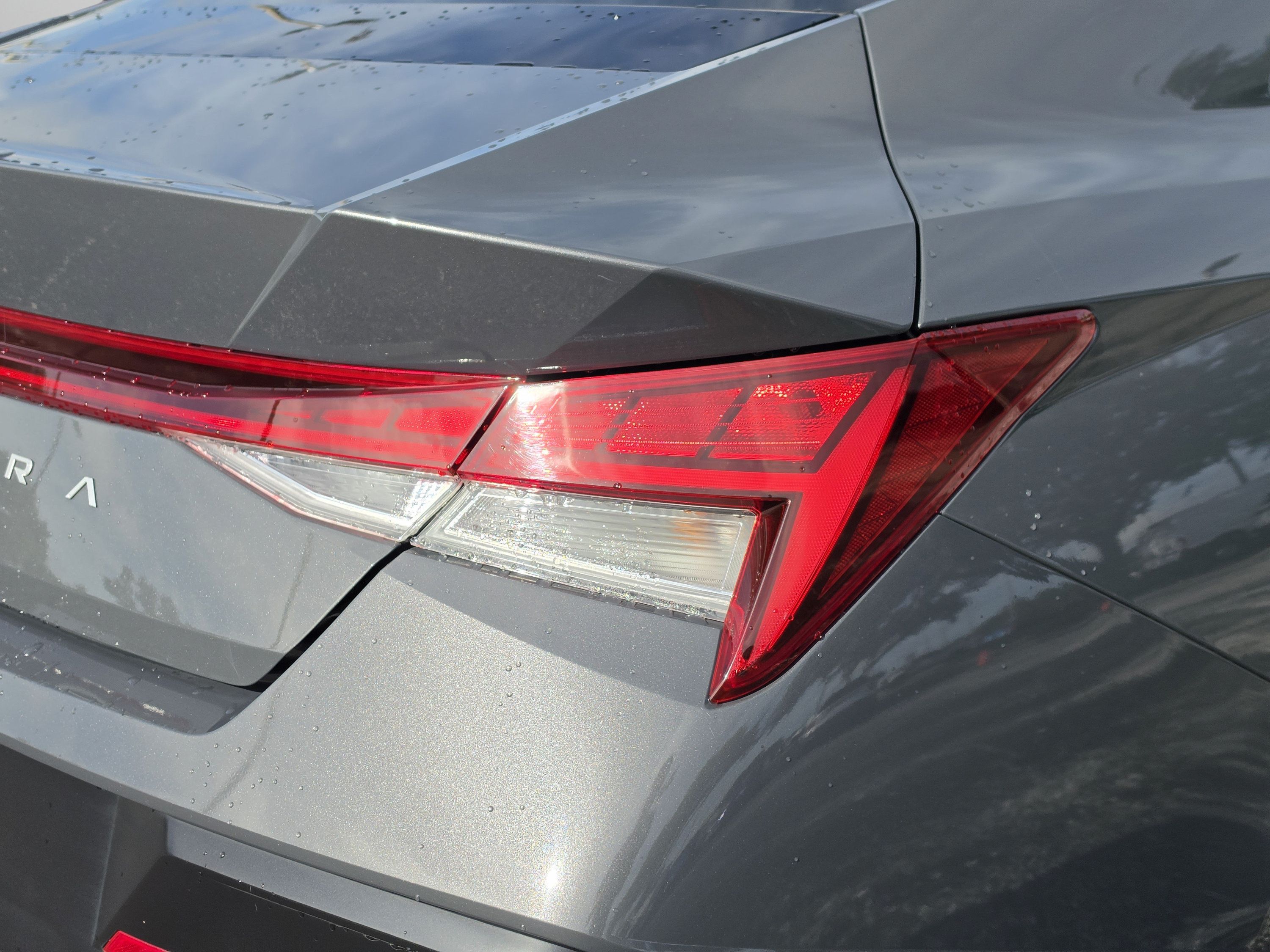 Used 2025 Hyundai Elantra SEL FWD image 14