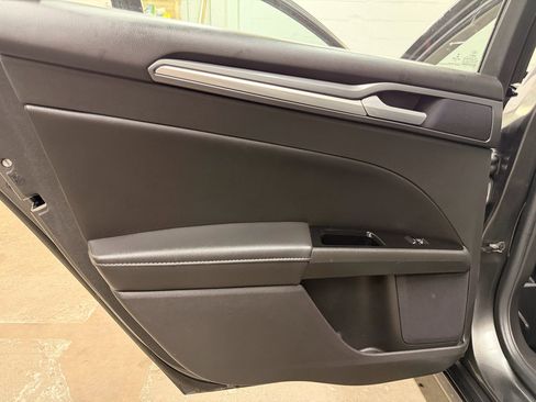 Used 2016 Ford Fusion Energi Titanium image 22