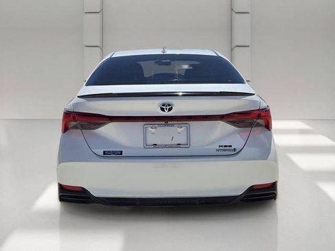 Used 2019 Toyota Avalon XSE FWD image 4