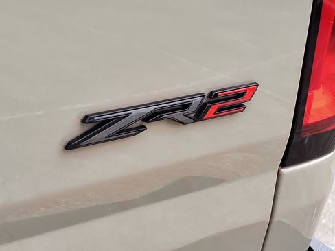 Used 2021 Chevrolet Colorado ZR2 w/ ZR2 Dusk Special Edition image 8