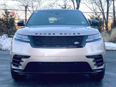 New 2026 Land Rover Range Rover Velar Dynamic SE image 3