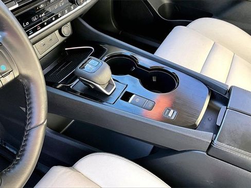 Certified 2024 Nissan Rogue SL w/ SL Premium Package image 18