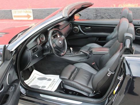Used 2012 BMW M3 Convertible w/ Premium Pkg RWD image 20