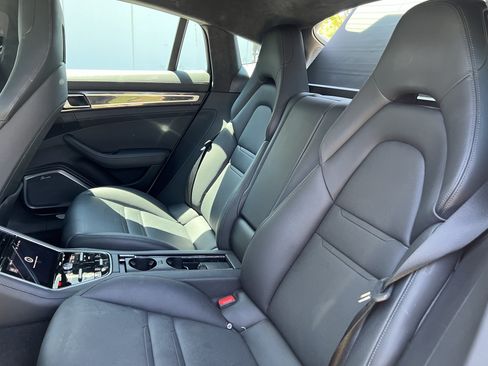 Used 2022 Porsche Panamera Turbo S AWD/4WD image 33