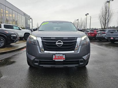 Used 2025 Nissan Pathfinder SV