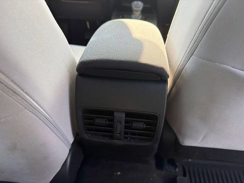 Used 2026 Toyota Corolla Cross L FWD image 26