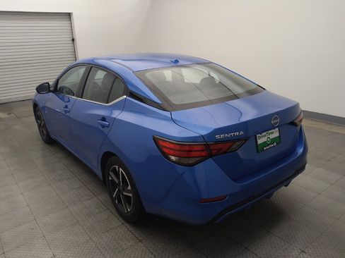Used 2025 Nissan Sentra SV FWD image 5