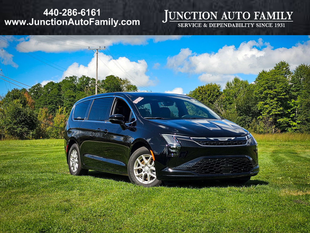 New 2027 Chrysler Pacifica Select FWD 360° Tour