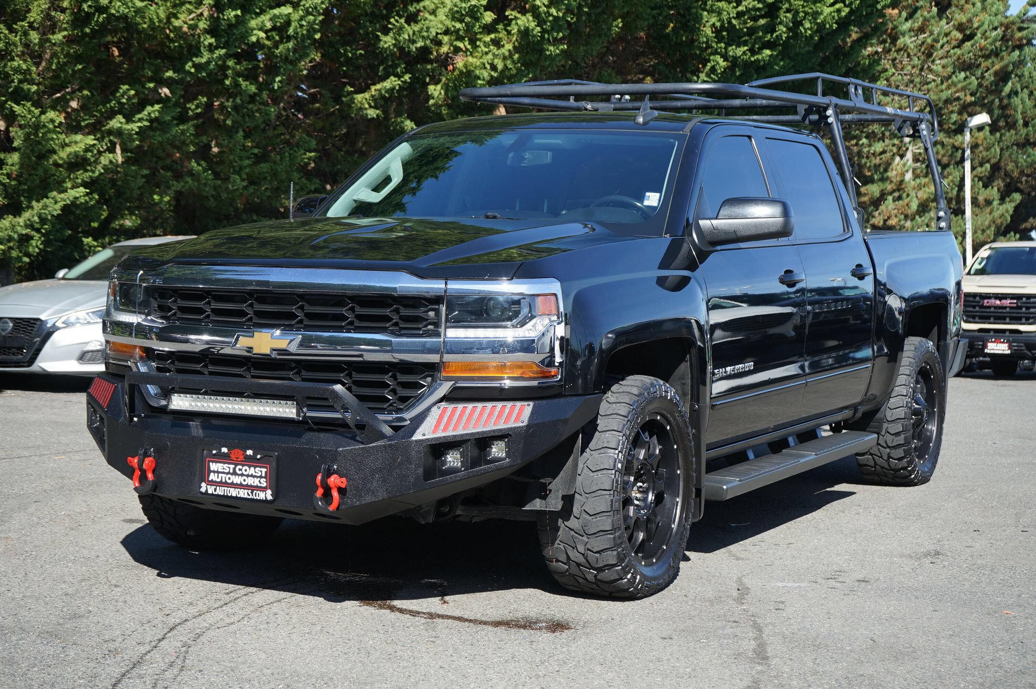 Used 2018 Chevrolet Silverado 1500 LT w/ All Star Edition AWD/4WD image 1