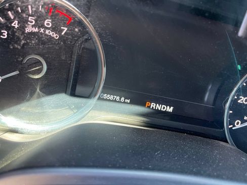 Used 2019 Ford F150 Lariat RWD image 6