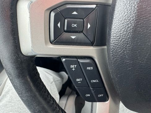 Used 2018 Ford F150 Lariat w/ Equipment Group 502A Luxury image 17