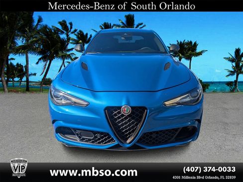 Used 2018 Alfa Romeo Giulia Quadrifoglio w/ Driver Assist Dynamic Package image 18