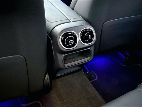 Certified 2025 Mercedes-Benz GLC 43 AMG 4MATIC image 25