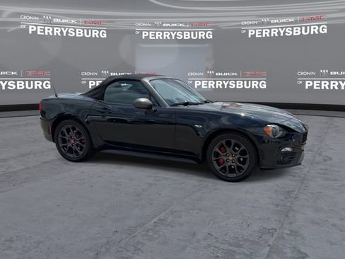 Used 2017 FIAT 124 Spider Abarth RWD image 9