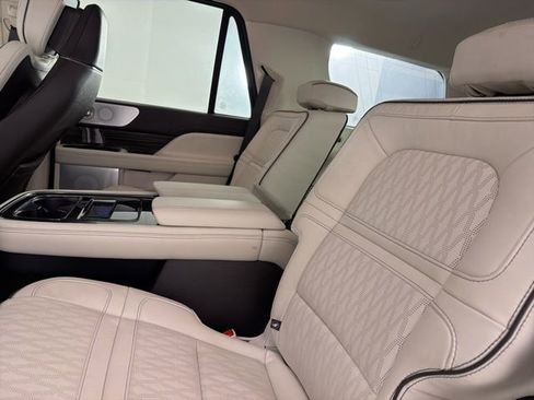 Used 2024 Lincoln Navigator Black Label image 13