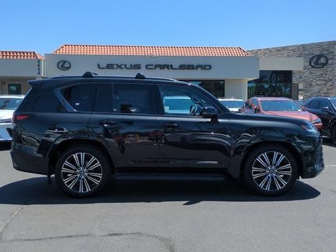 New 2026 Lexus LX 600 4WD w/ Luxury Package image 4