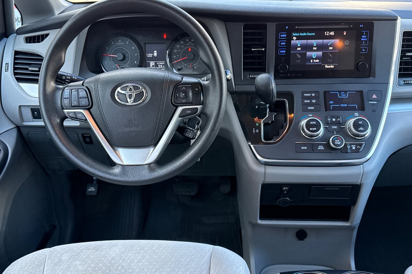 Used 2017 Toyota Sienna LE FWD image 14