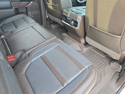 Used 2021 GMC Sierra 3500 Denali w/ Denali Ultimate Package image 11