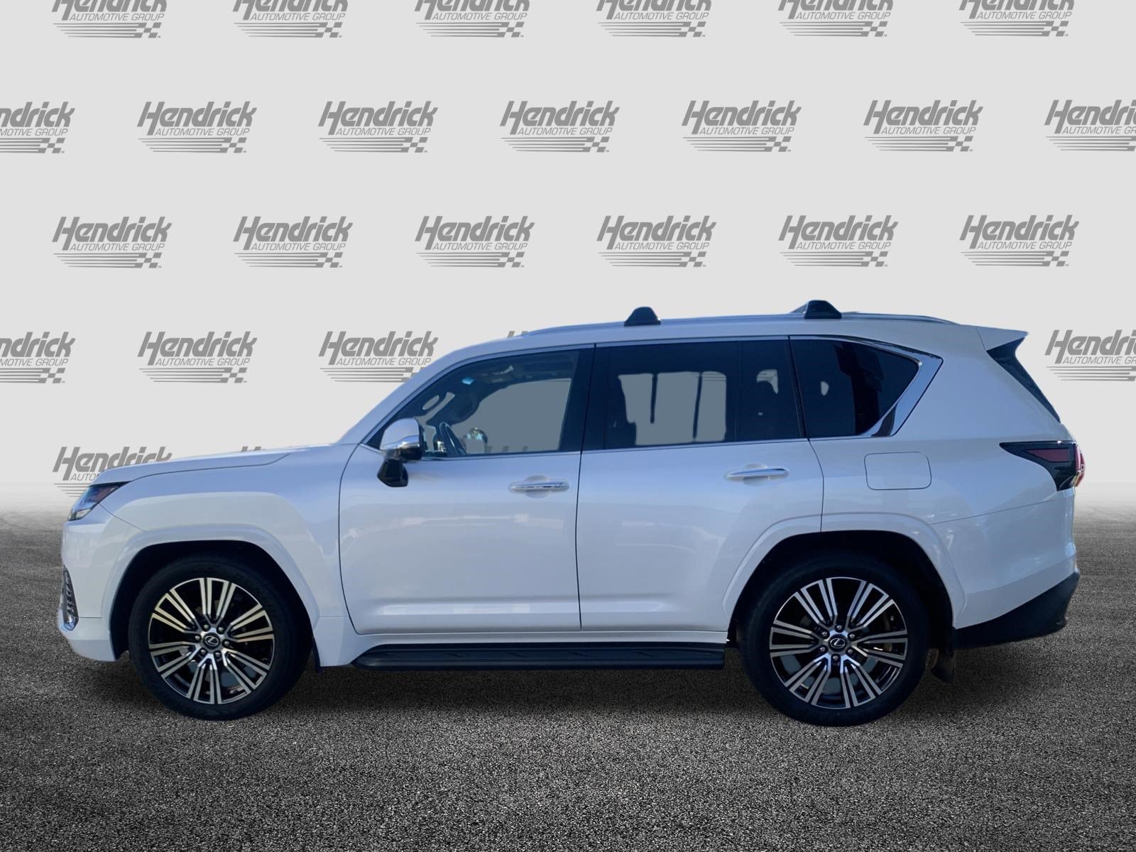 Used 2023 Lexus LX 600 4WD w/ Luxury Package image 7