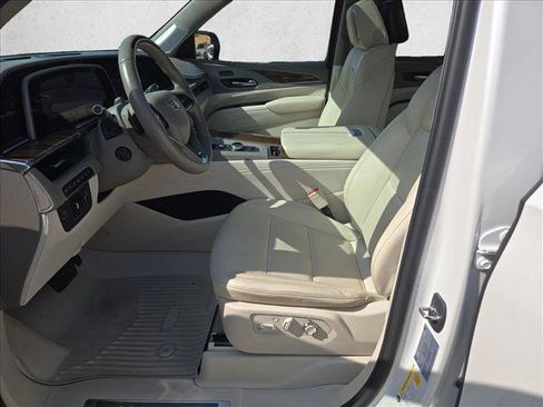Used 2023 Cadillac Escalade Premium Luxury Platinum AWD/4WD image 16