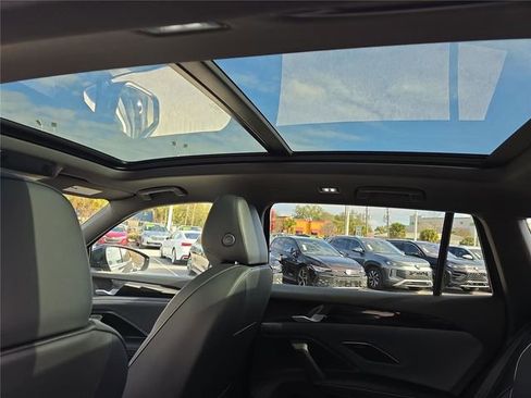 New 2026 Volkswagen Tiguan SEL R-Line image 22