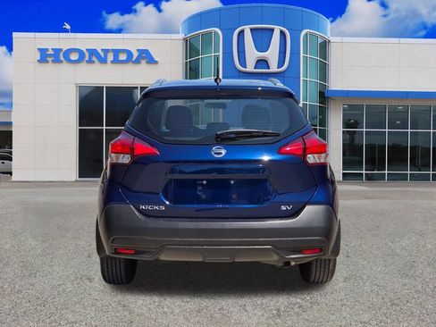Used 2019 Nissan Kicks SV FWD image 4