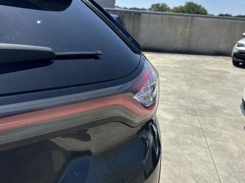 Used 2016 Ford Edge SEL w/ Equipment Group 201A FWD image 22