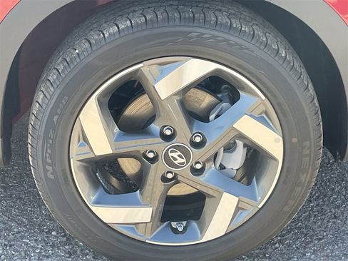 New 2025 Hyundai Venue Limited image 9