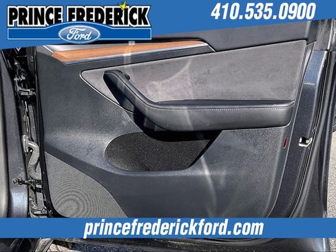 Used 2024 Tesla Model Y 2WD image 22